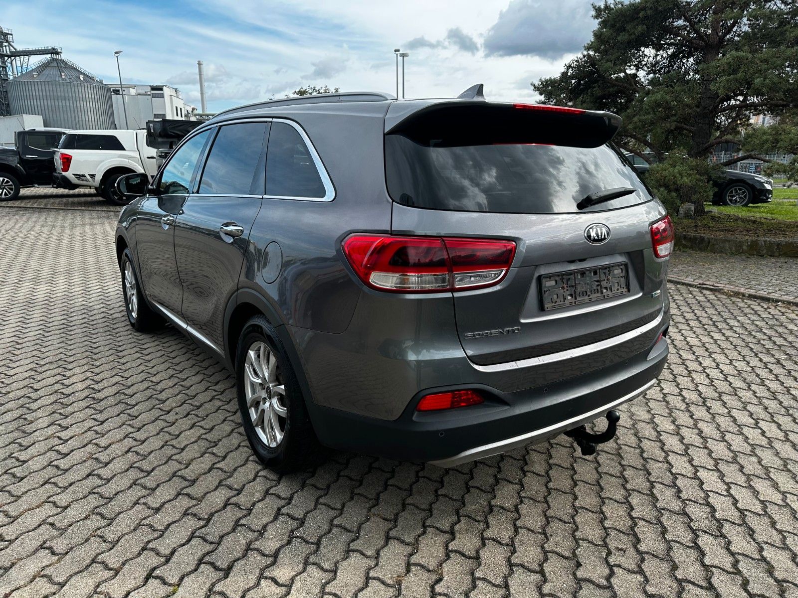 Fahrzeugabbildung Kia Sorento Spirit 4WD Leder Klimaaut.