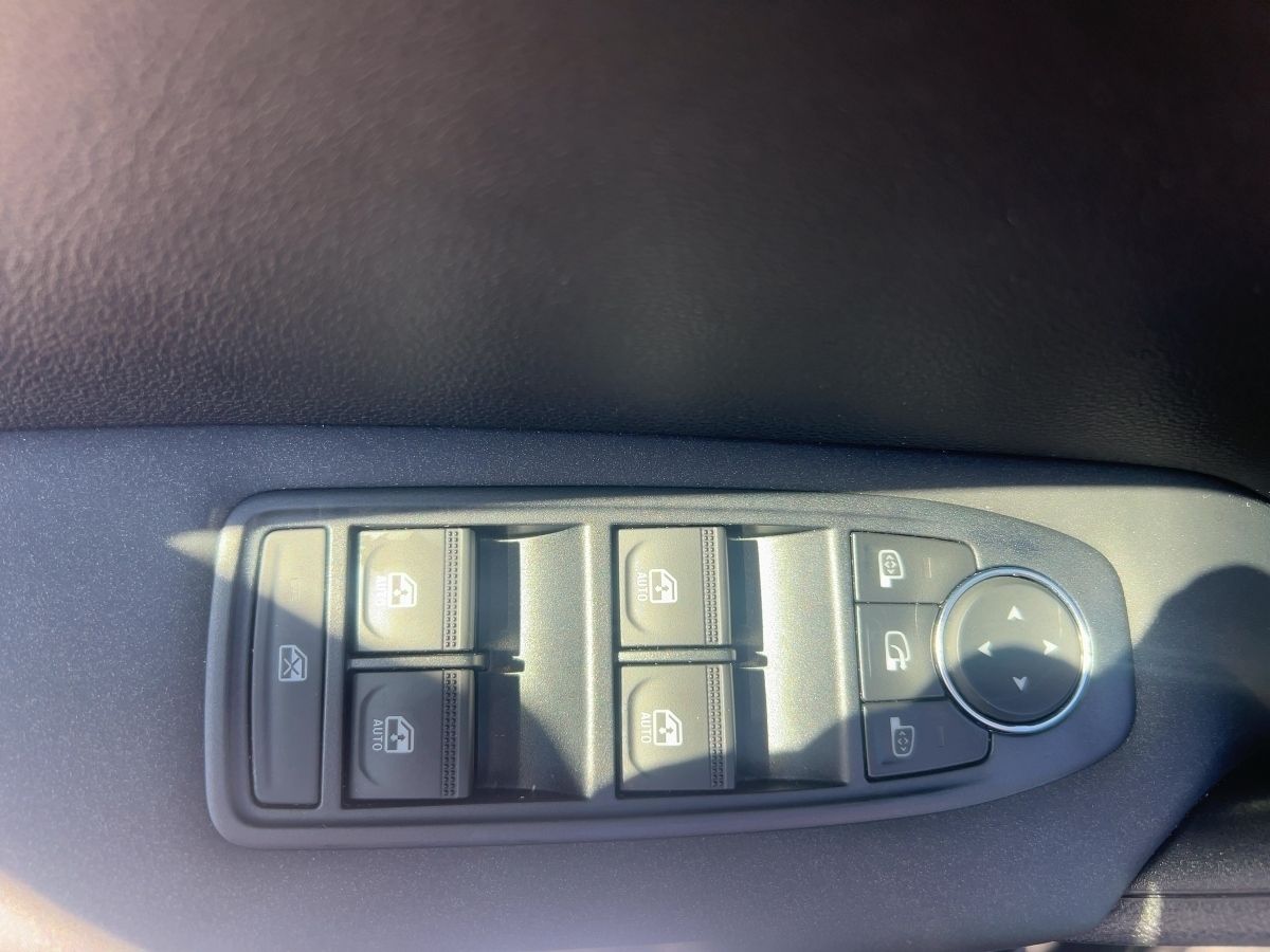 Fahrzeugabbildung Renault Captur EVOLUTION TCe 140 EDC SHZ