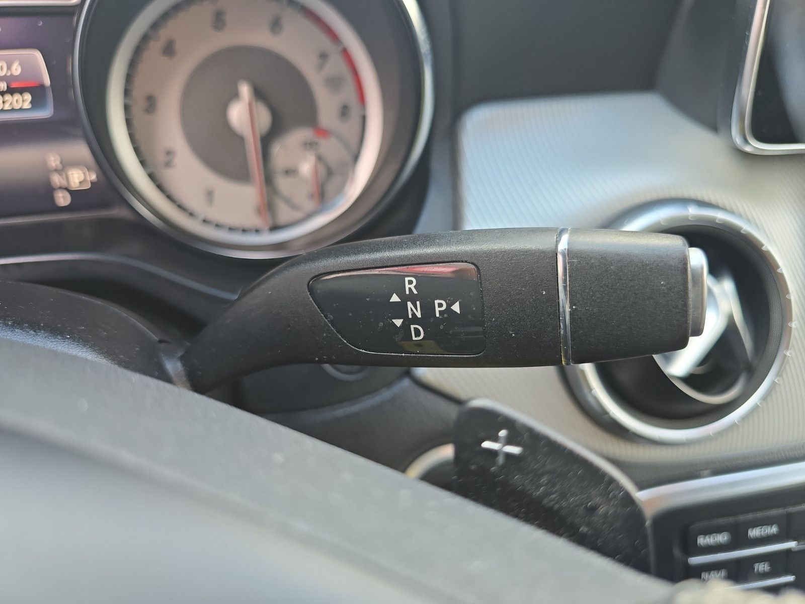 Fahrzeugabbildung Mercedes-Benz 180 CLA Shooting Brake /AUT/NAVI/PDC/LED/NIGHT