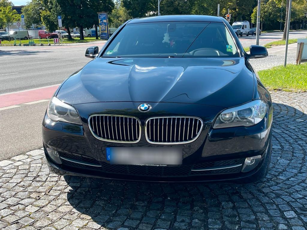 BMW 523