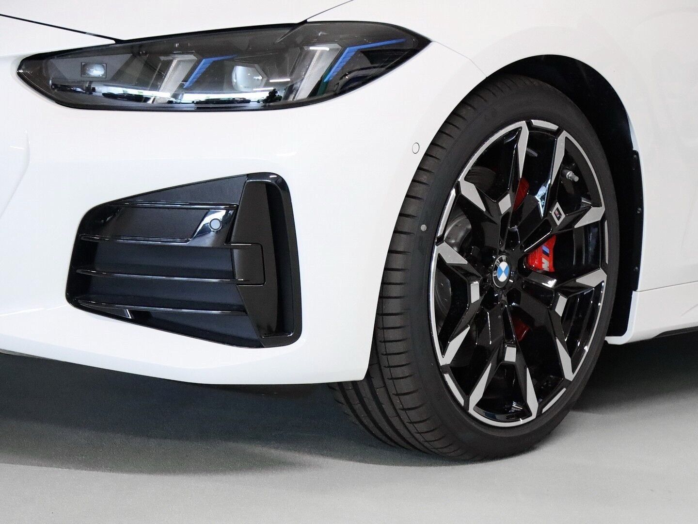 BMW 420i Coupé M-Sport Pro "Drive THE Summer Deal" U foto 4