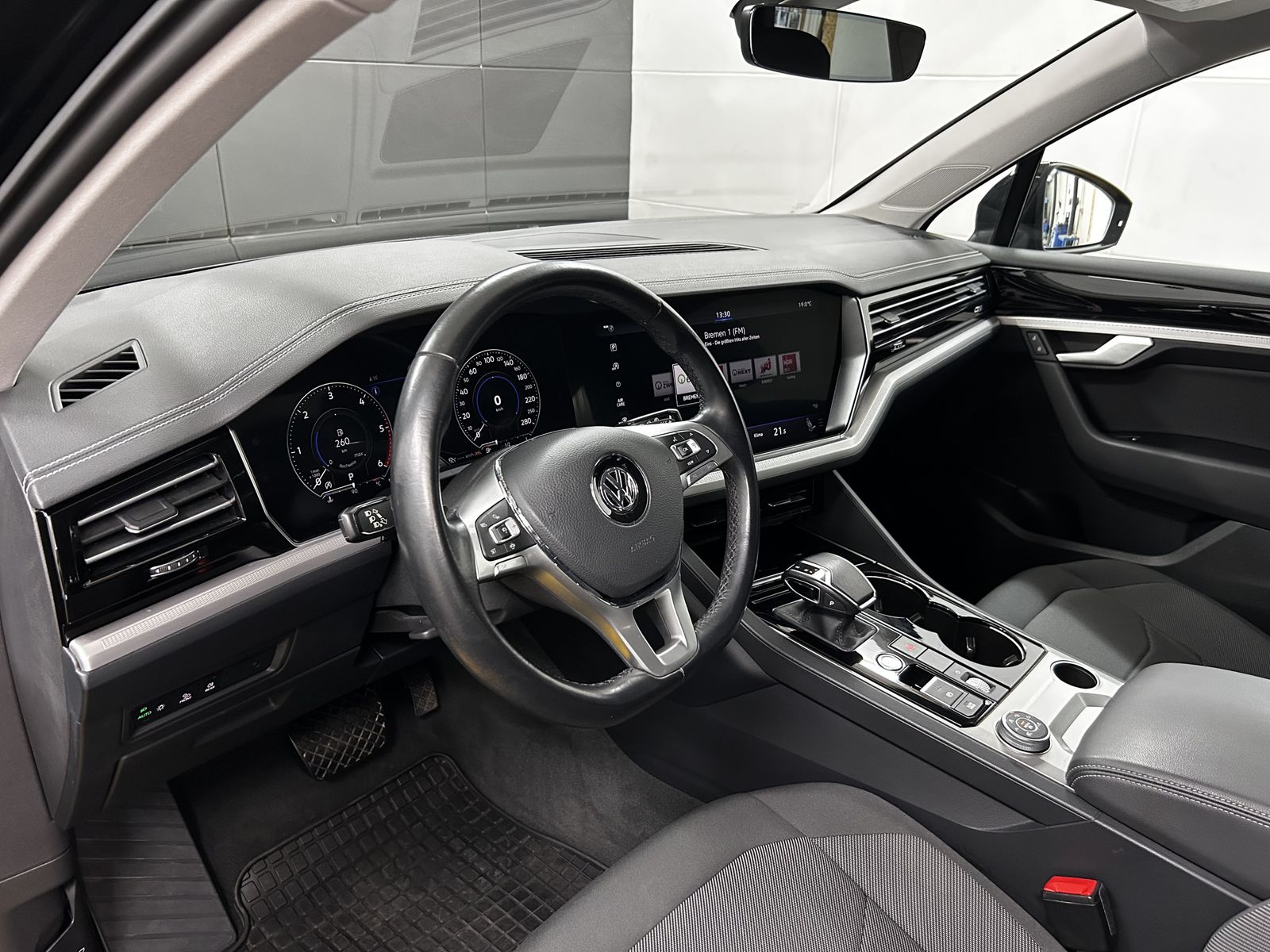 Volkswagen Touareg 4Motion+ACC+AHK+Keyless+LED+Kam foto 8