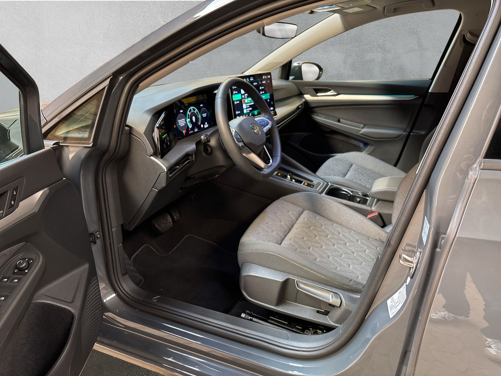 Fahrzeugabbildung Volkswagen Golf Variant 2.0 TDI Life SHZ HuD Kamera ACC
