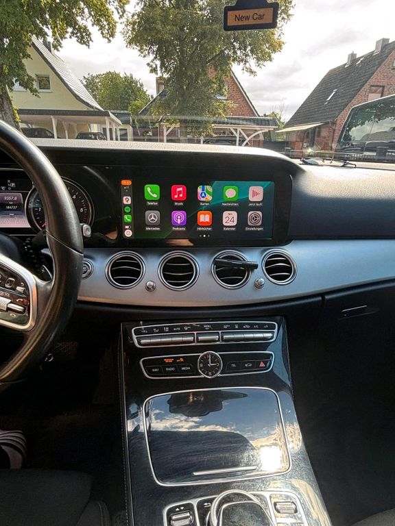 Image of Mercedes-Benz E 300