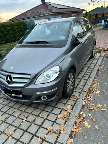 Mercedes-Benz Mercedes Benz B200