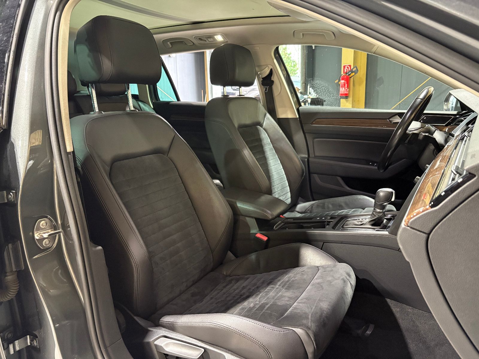 Fahrzeugabbildung Volkswagen Passat Variant Highline BMT/KAMERA/NAVI/SHZ/ACC/