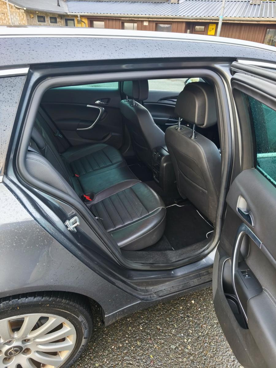 Opel Insignia Sports Tourer 2.0 CDTI AT 4x4