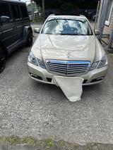 Mercedes-Benz E 220 CDI BI-XEN/NAVI/LEDER/... - Mercedes-Benz E 220 aus 2010: Cdi