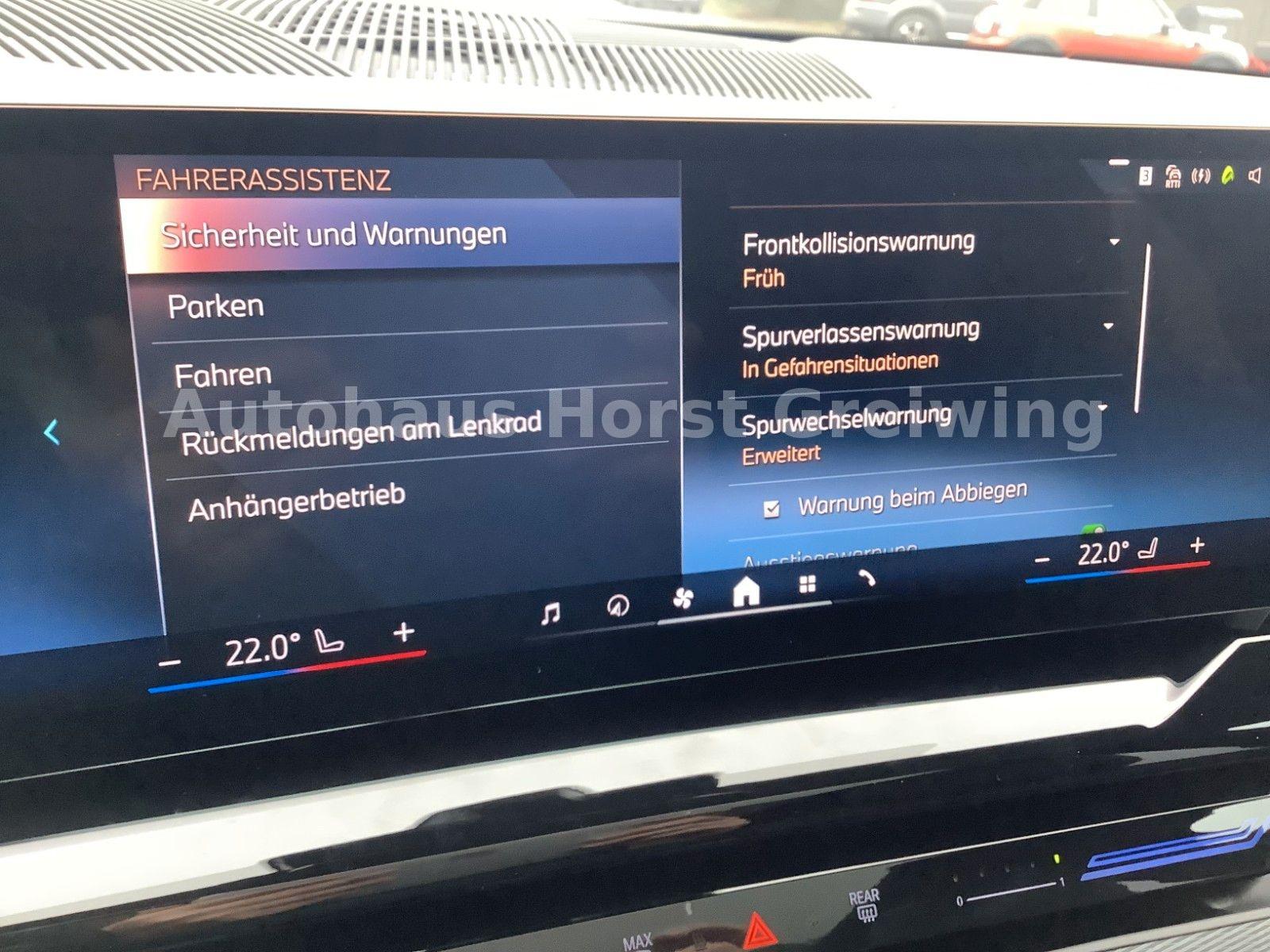 BMW 520d Tour xD M Sport Pro Pano HUD AHK 360° ACC
