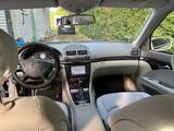Mercedes-Benz E 240  Classic  - Mercedes-Benz E 240 aus 2005