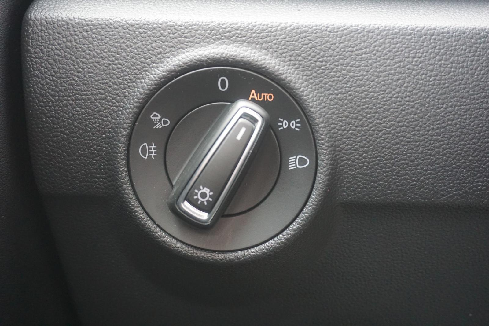 Volkswagen T-Roc 2.0 R-Line 4Motion LED Navi ACC AHK Kamera, миниатюра 25