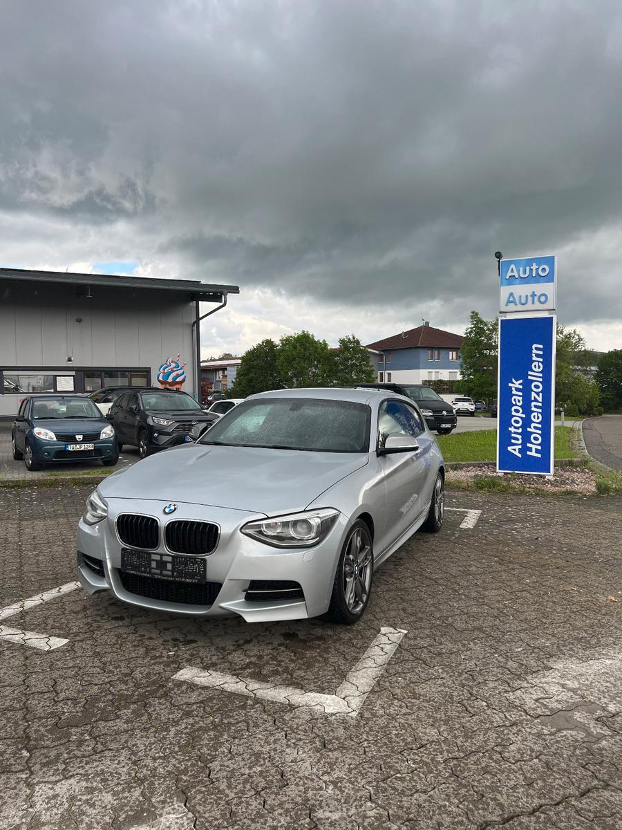 BMW M135 Baureihe 3-trg. M135i xDrive *M PERFOMANCE*
