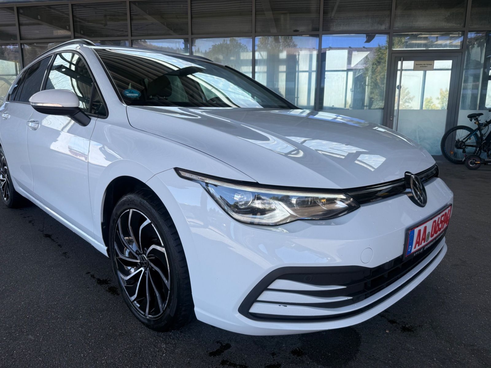 Volkswagen Golf VIII Variant Life
