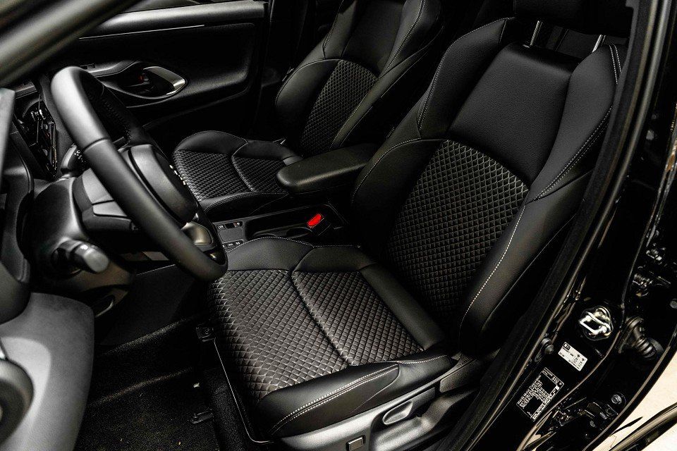Fahrzeugabbildung Mazda 2 Hybrid HOMURA PLUS
