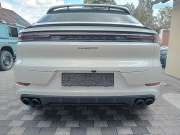 Porsche Cayenne - 6