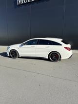 Mercedes-Benz CLA 45 AMG Shooting Brake - weiße Mercedes-Benz CLA 45 AMG Shooting Brake