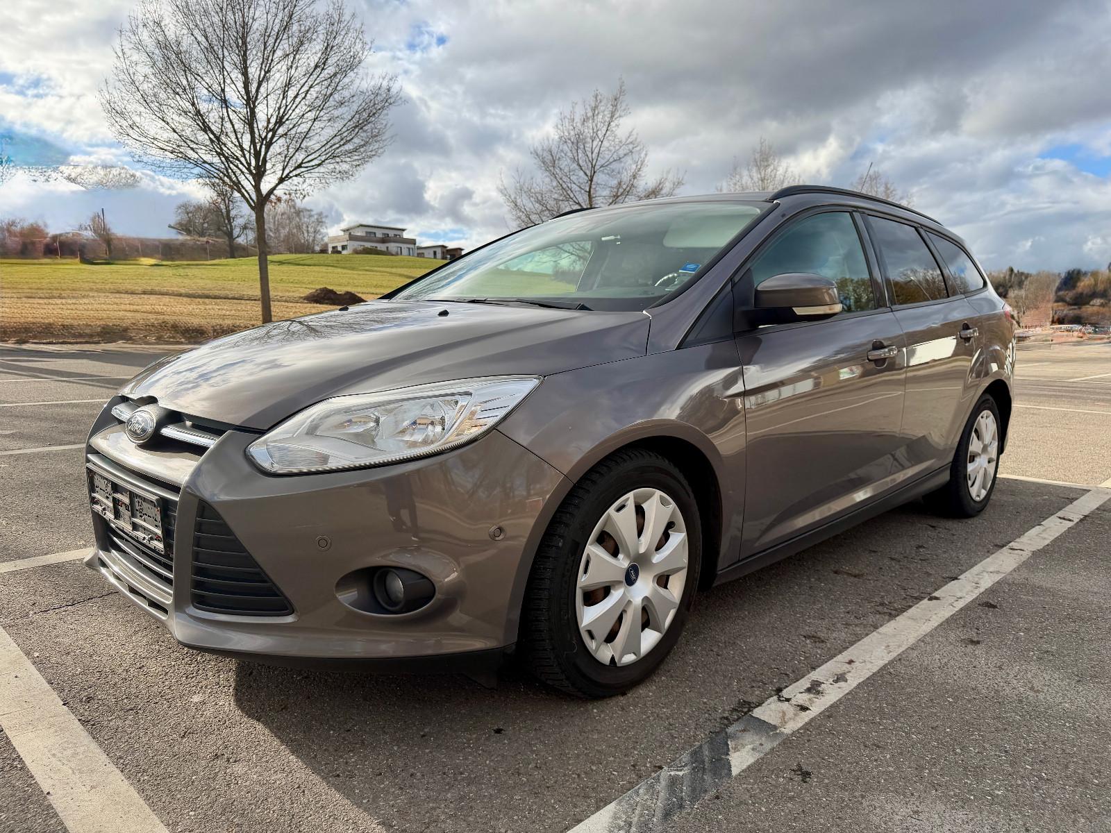 Ford Focus Turnier, AHK/BLUE/PDC/MFL