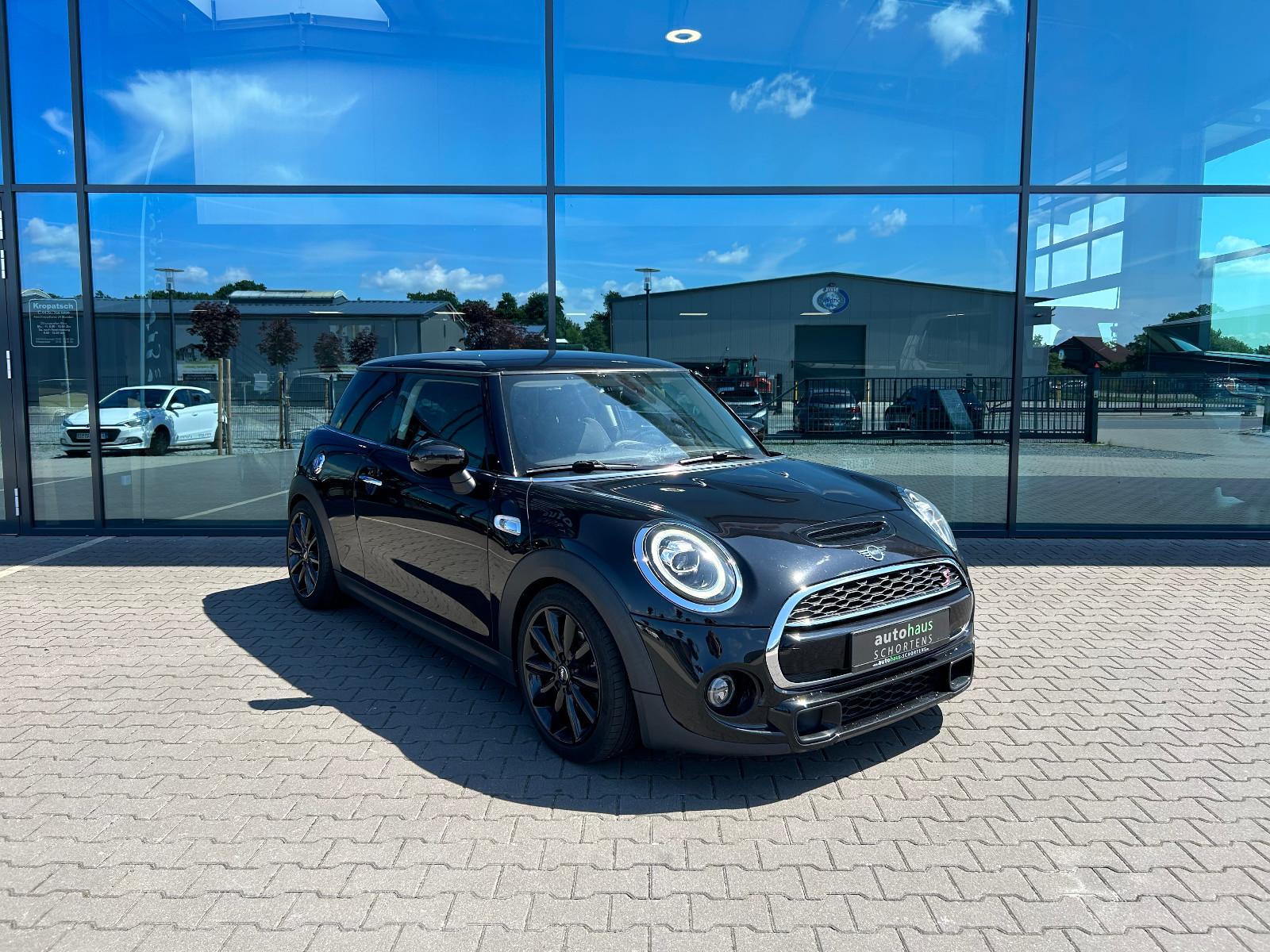 MINI Cooper S LED Navi Klima Sitzhzg Sportsitze