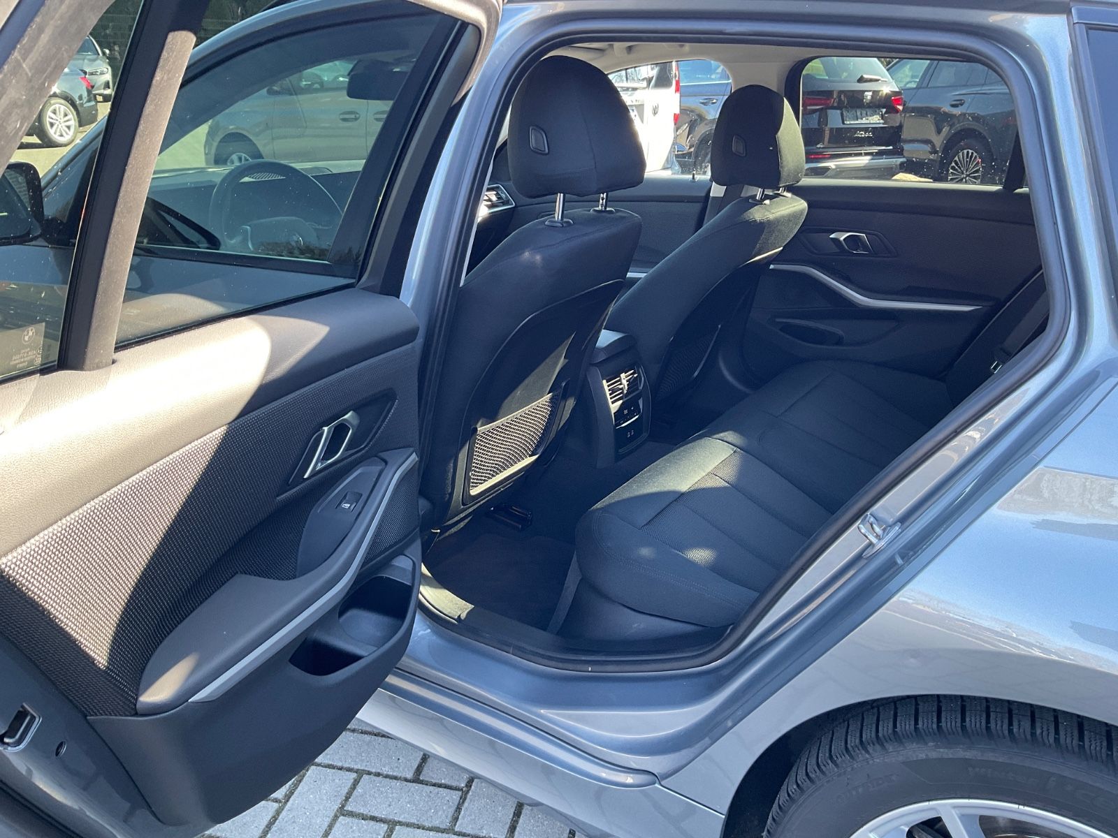 Fahrzeugabbildung BMW 320d xDrive Touring Auto,LED,Navi,CarPlay,Spur