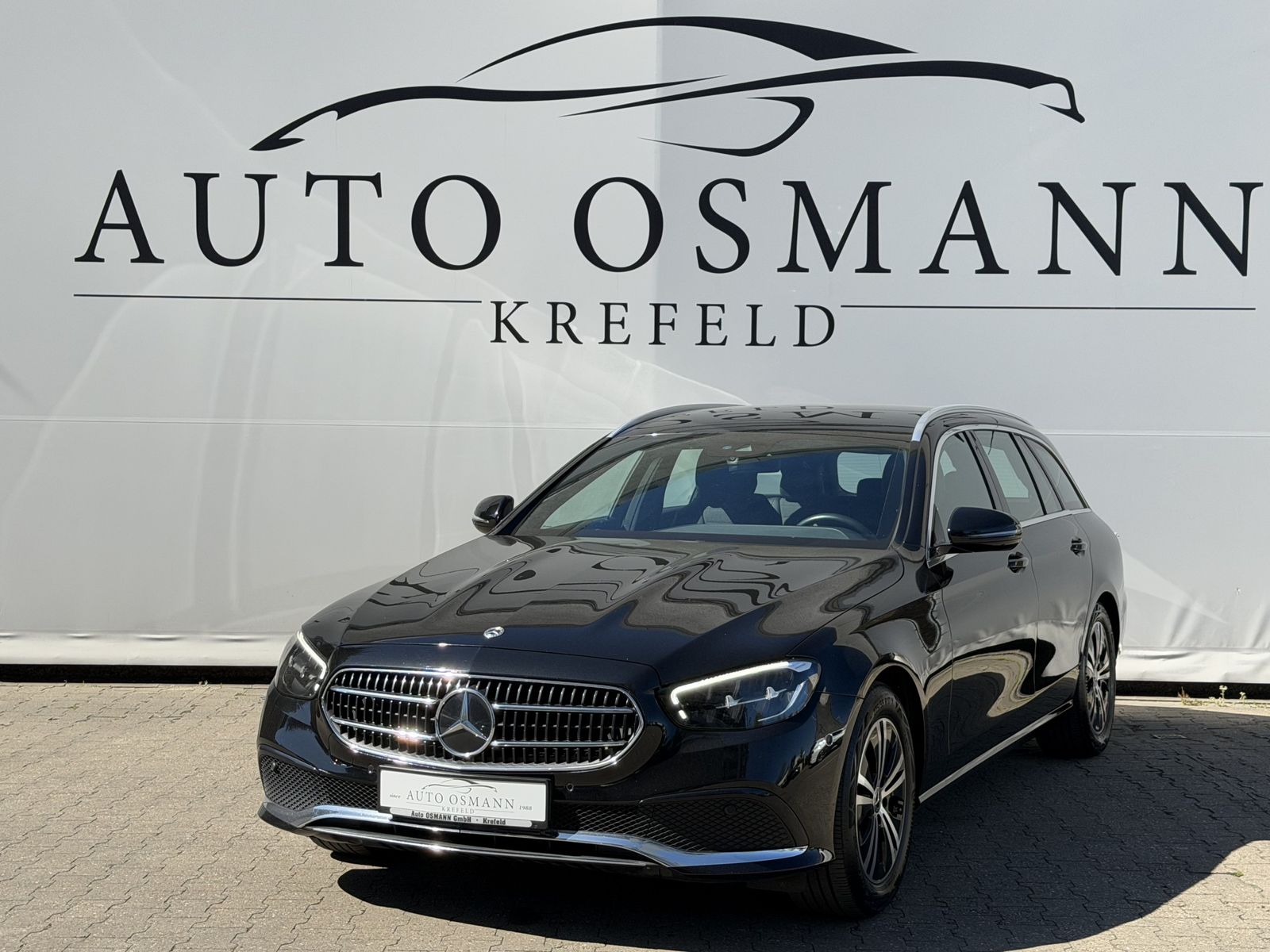 Mercedes E 200 - 1