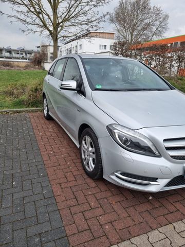 Mercedes-Benz MERSEDES BENZ B 200 Sport Paket