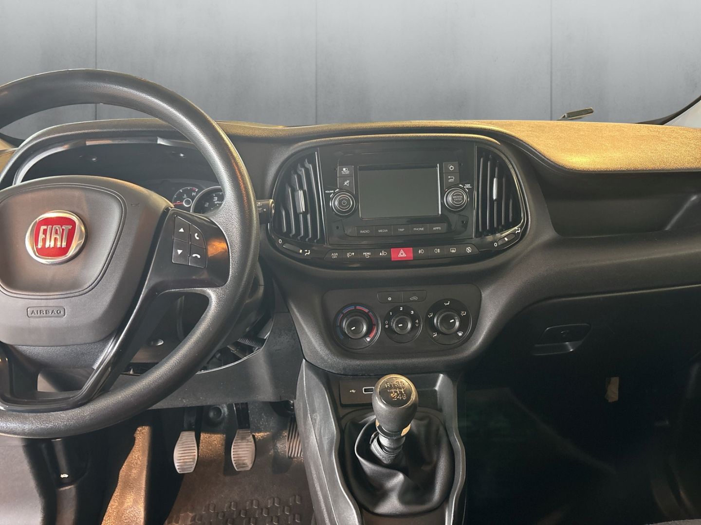 Fahrzeugabbildung Fiat Doblo SX Maxi Kasten DAB Tel.-Vorb. Berganfahras