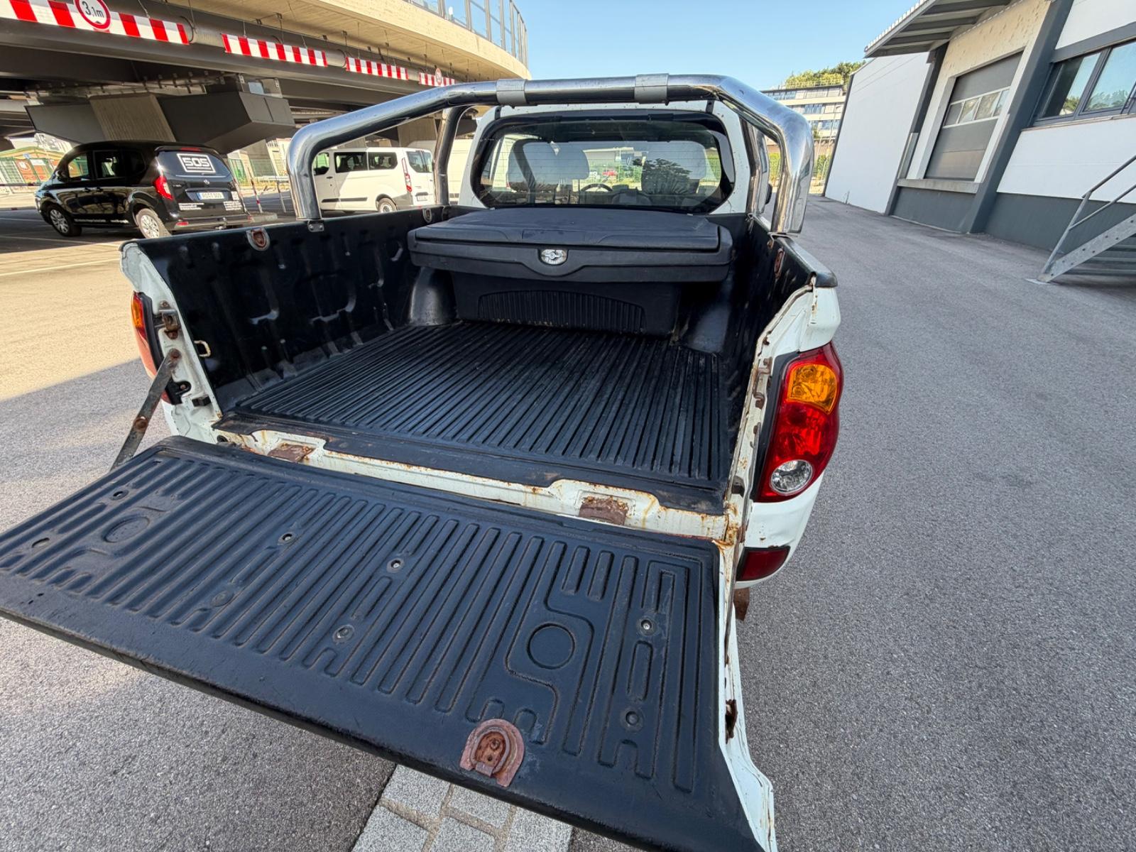 Mitsubishi L200 Klima Euro 5 4X4 Schneepflug Klima