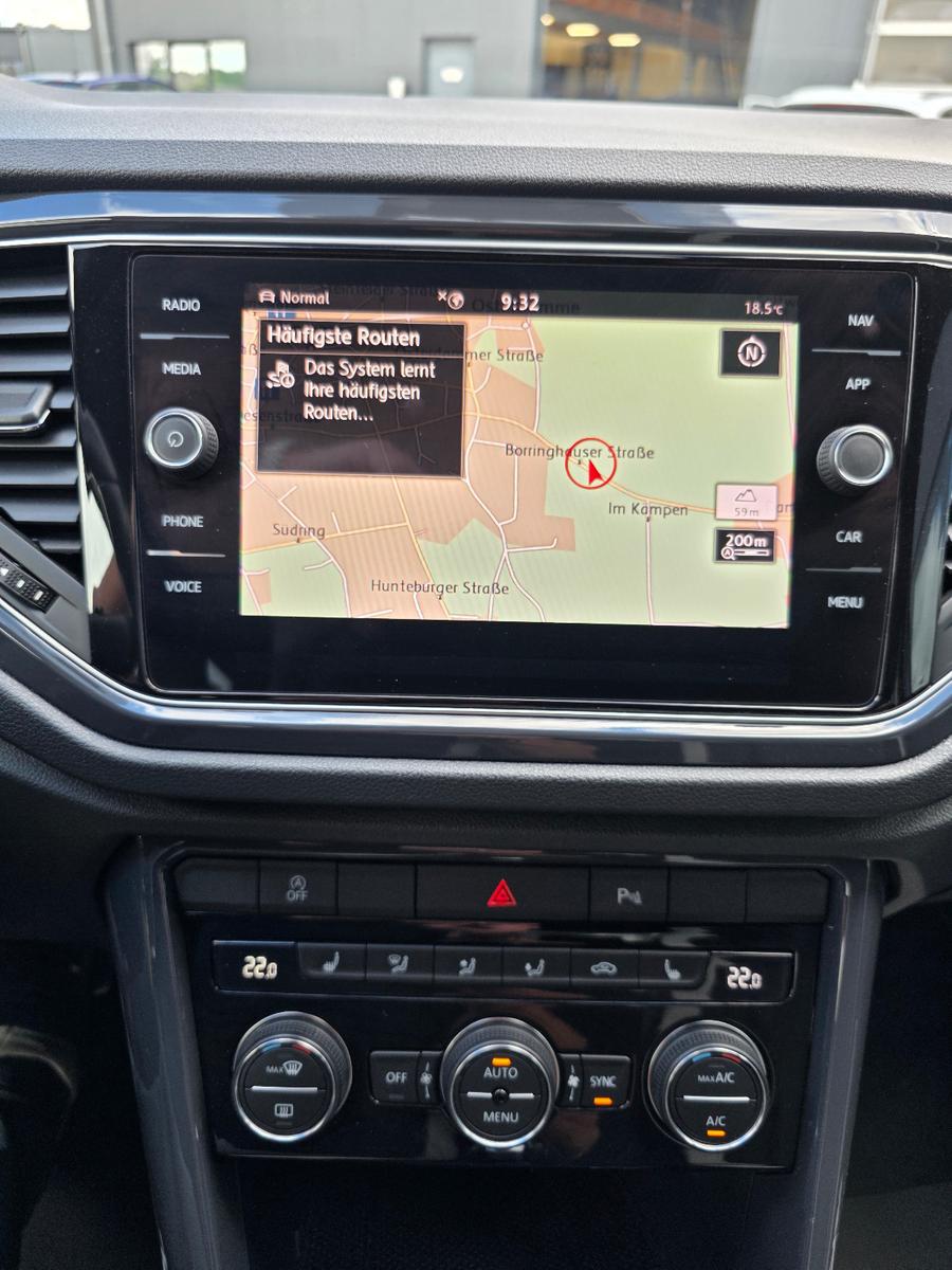 Volkswagen T-Roc Sport 4Motion*Kamera*LED*AHK*Navi*ACC*2.Hd