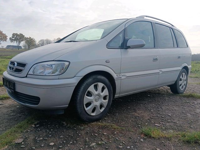 Opel Zafira, Tüv neu, wenig Kilometer, AHK...