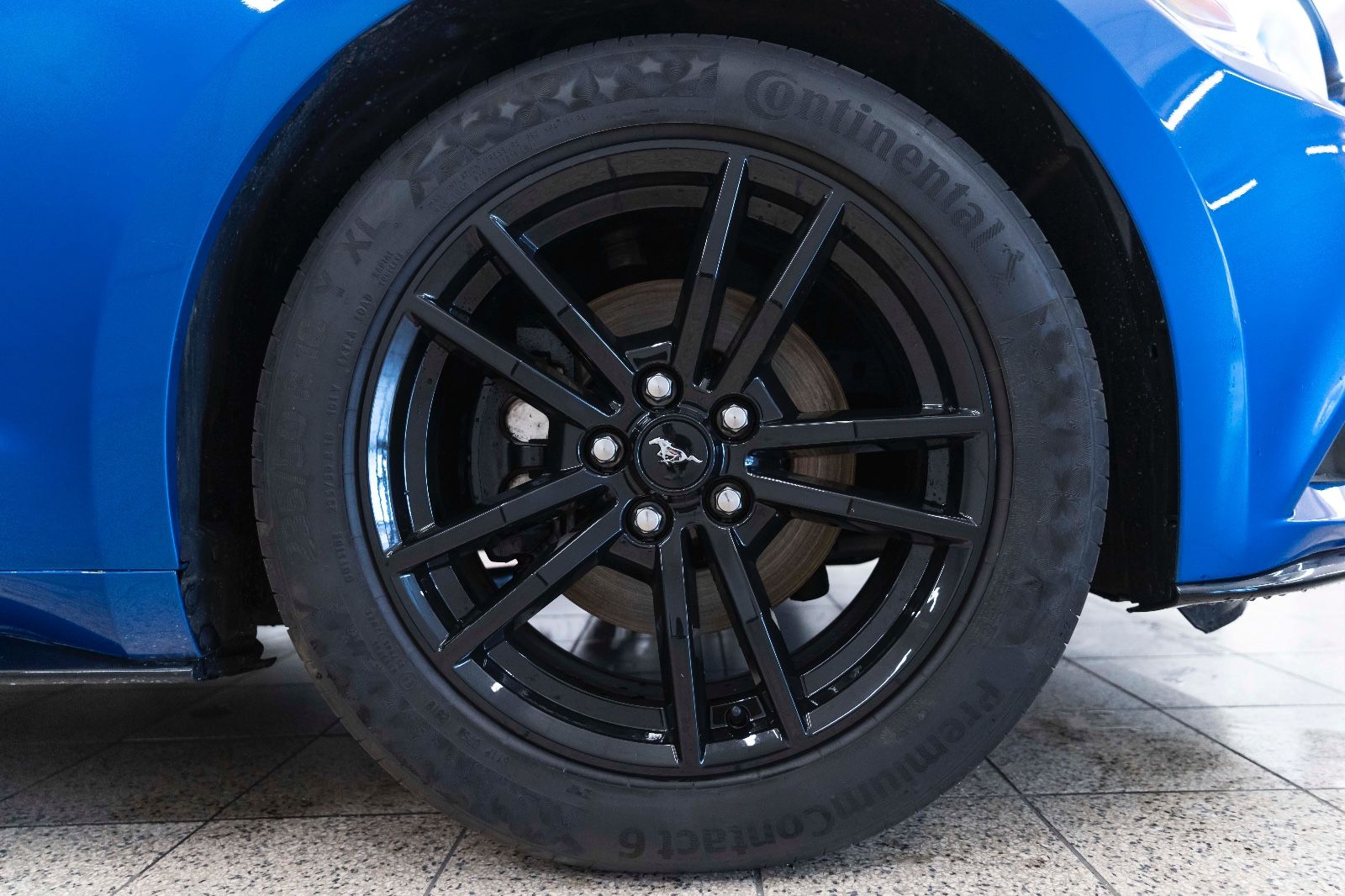 Fahrzeugabbildung Ford Mustang Ecoboost 2,3L KAM NAV LEDER Sitzh