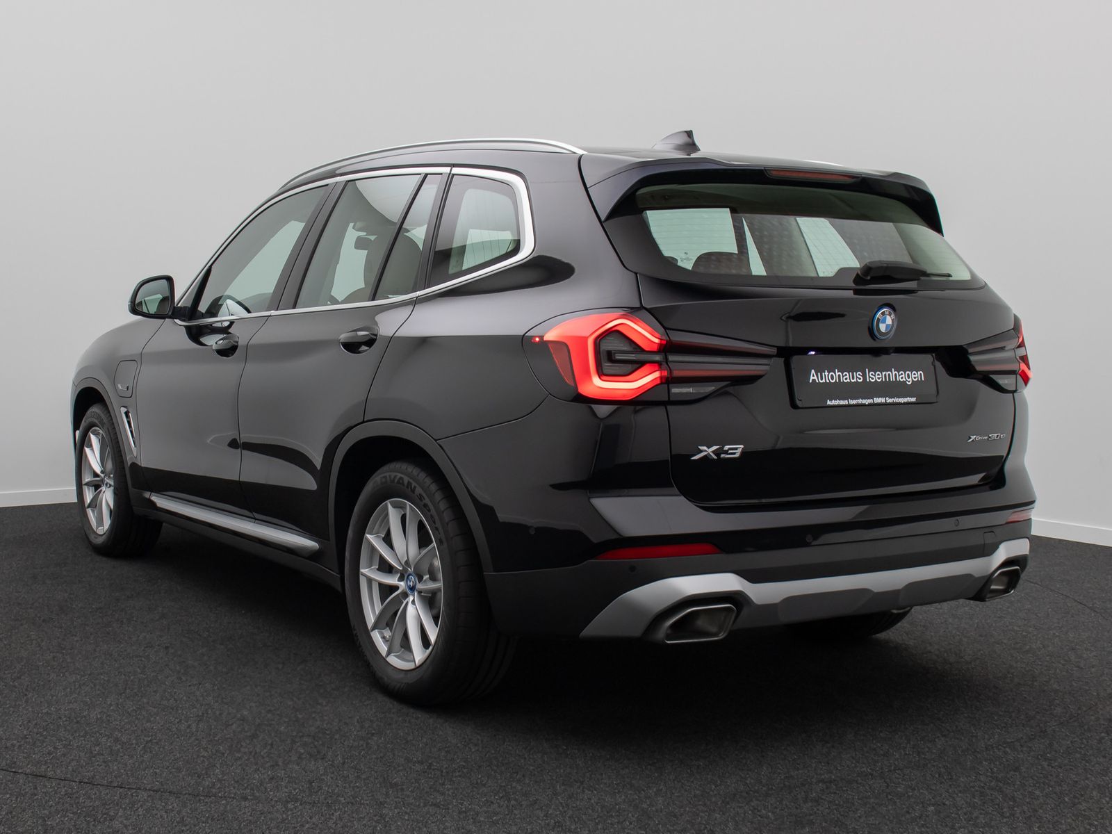 Fahrzeugabbildung BMW X3 xD30e Kamera DAB Sportsitz AHK Leder 18Zoll