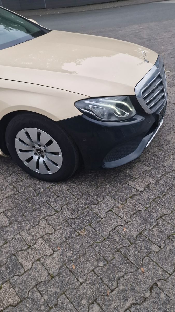 MERCEDES-BENZ E 200 d Autom. -