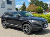Volkswagen Touareg Elegance 4Motion Garantie *1.Hand *AHK. - VW Touareg Gebrauchtwagen in Bochum