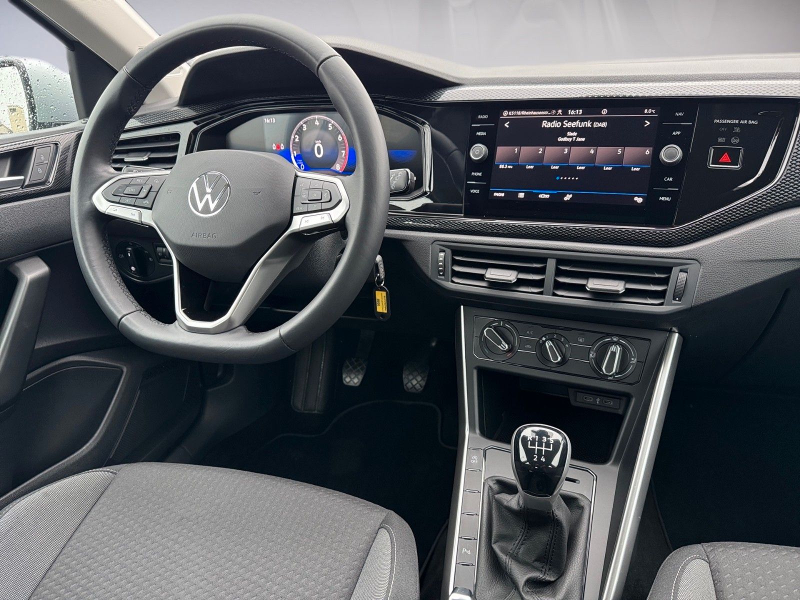 Fahrzeugabbildung Volkswagen Polo Life 1.0 TSI