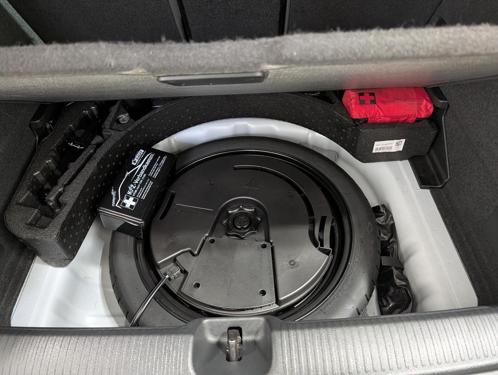 Audi Q2 1.5 TFSI 35 advanced LED Navi Sound RFK, миниатюра 30