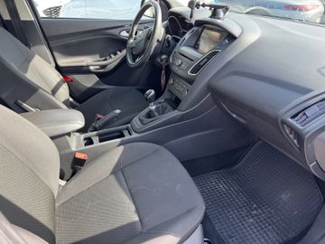 Ford Focus - 9