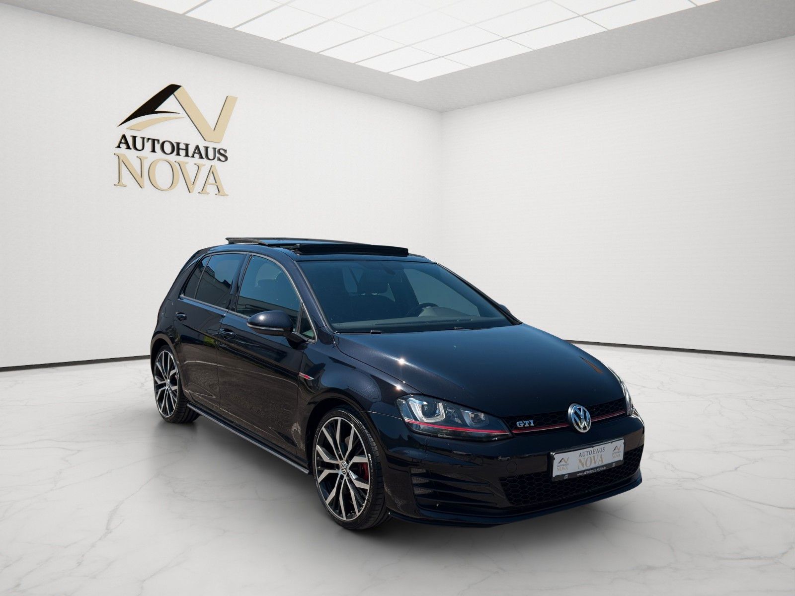 Volkswagen Golf VII Lim. GTI BMT-93.000KM-NAVI-19.ZOLL-PANO foto 8