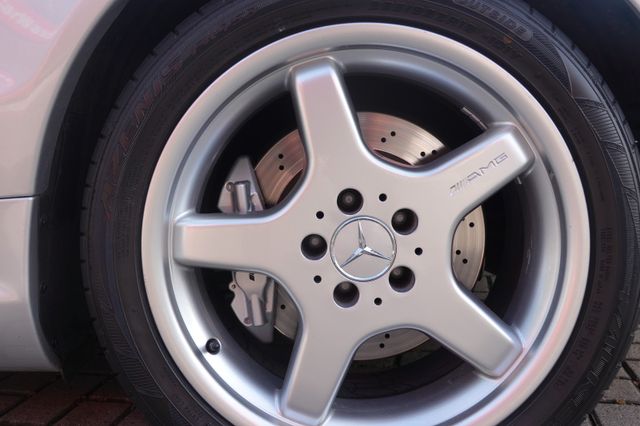 Fahrzeugabbildung Mercedes-Benz SL 55 AMG Sammlerstück deutsche Auslieferung