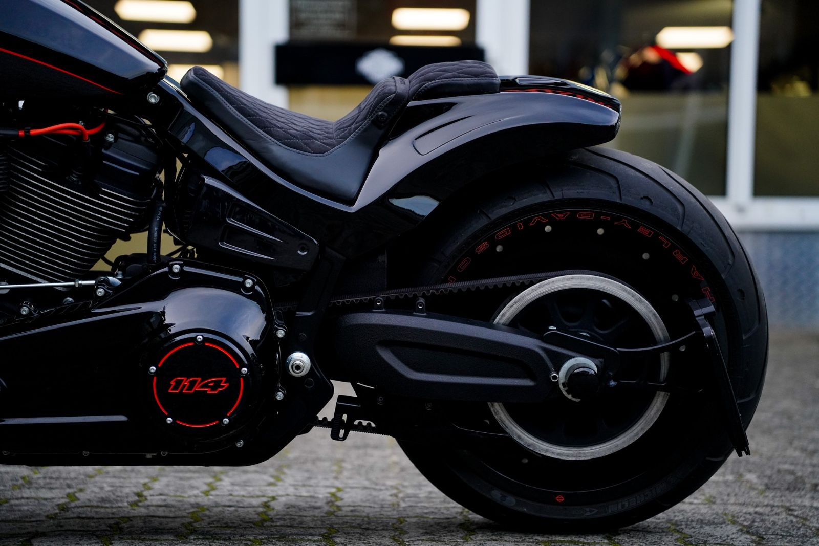 Fahrzeugabbildung Harley-Davidson FXDRS 114 CUI - KESSTECH - Heckumbau
