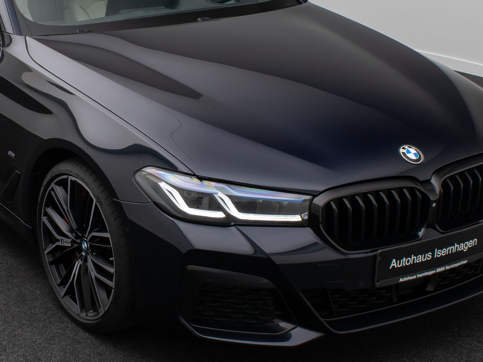 Fahrzeugabbildung BMW 540d xD M Sport 360° HUD DAB H/K Panorama 20Zoll