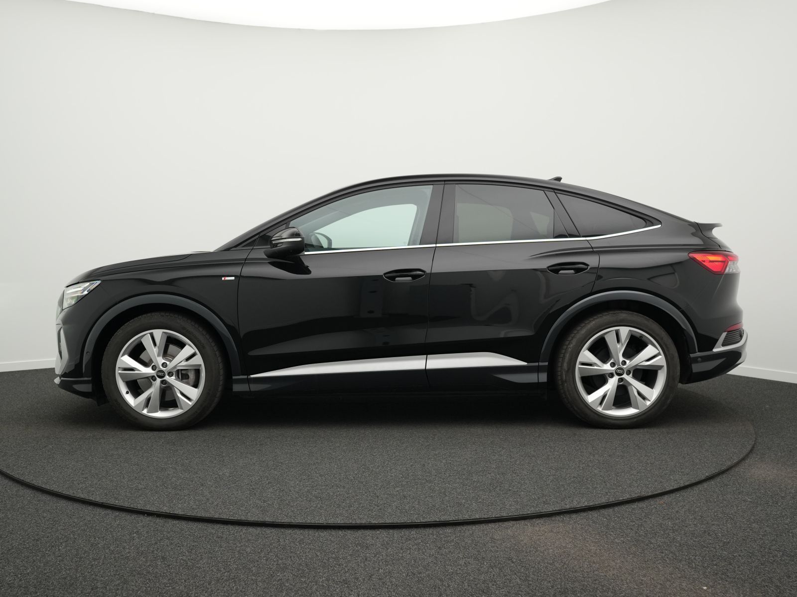 Audi Q4 e-tron - Bild 14