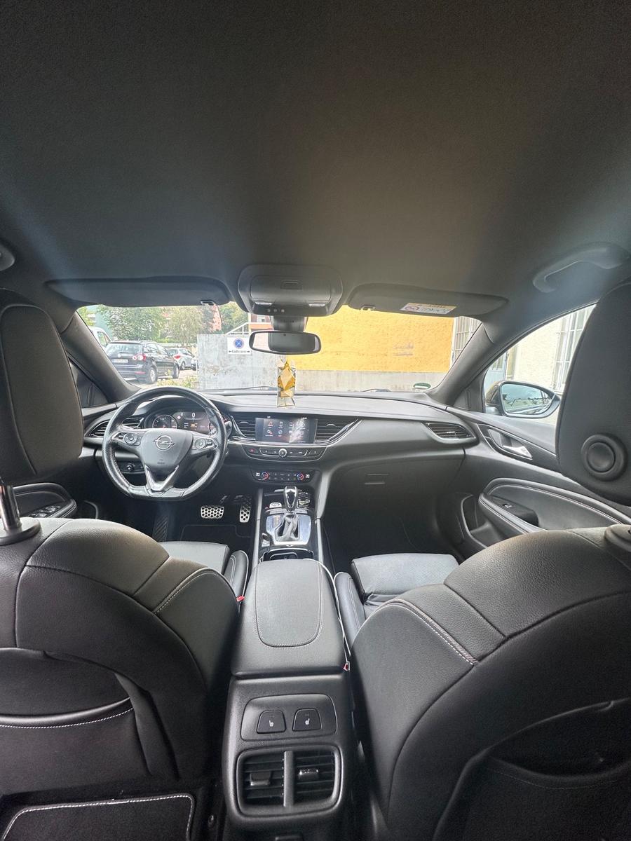 Opel Insignia 2.0 BiTurbo Diesel Busi Innov Aut 4...
