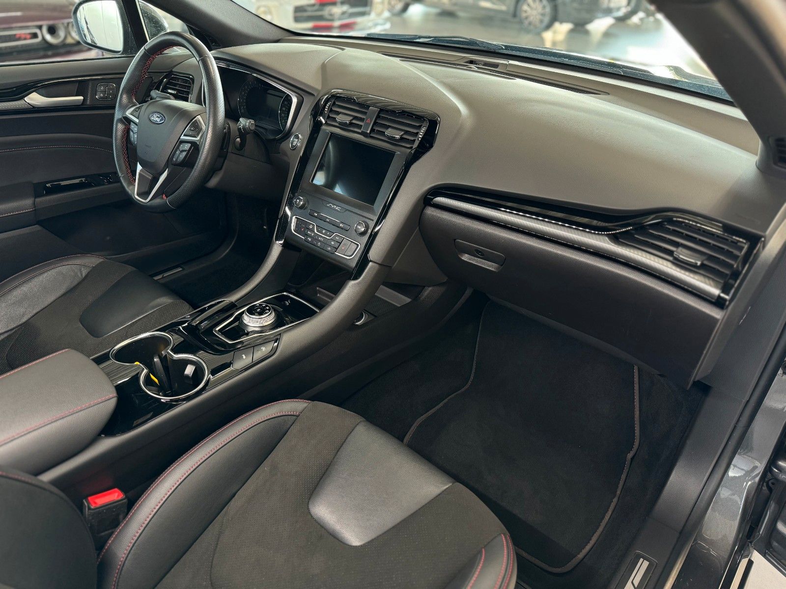 Fahrzeugabbildung Ford Mondeo Turnier 2.0 TDCI Automatik ST-Line "AHK"