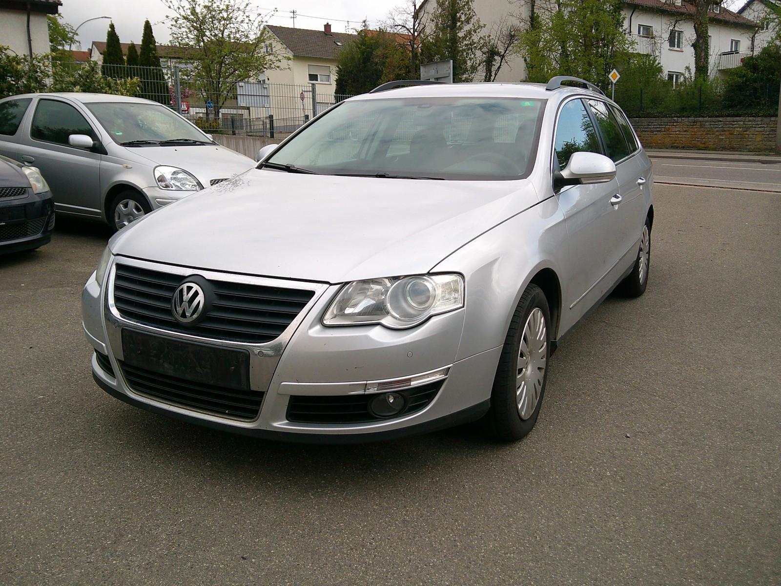 Volkswagen Passat Variant Comfortline AHK Service neu