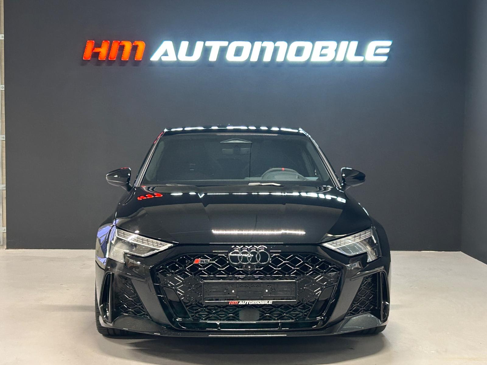 Audi RS3 SPORTBACK/CARBON/PANO/360°/KERAMIK