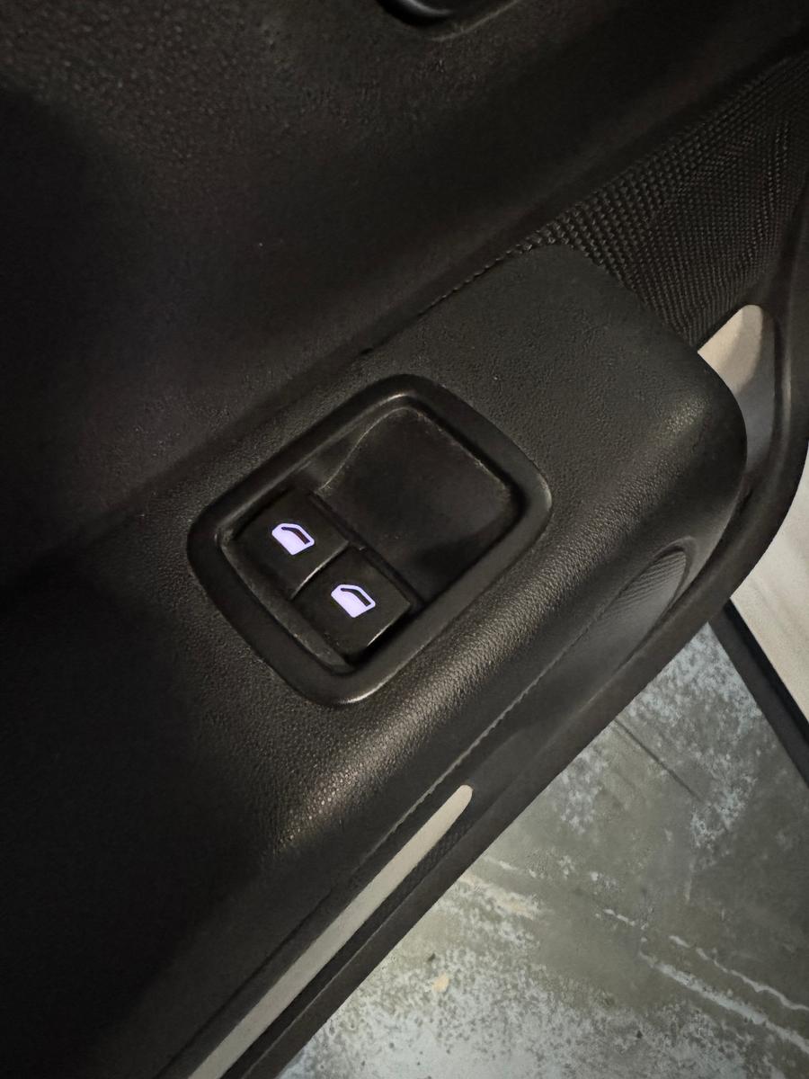 Citroën C3 1.6 HDI FEEL COLOR STYLE PAKET NAVI LED VOLL