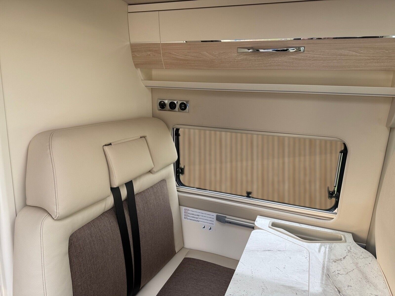 Fahrzeugabbildung Eura Mobil Van V 635 EB Klimaauto., Fahrassistenzpaket, RFK