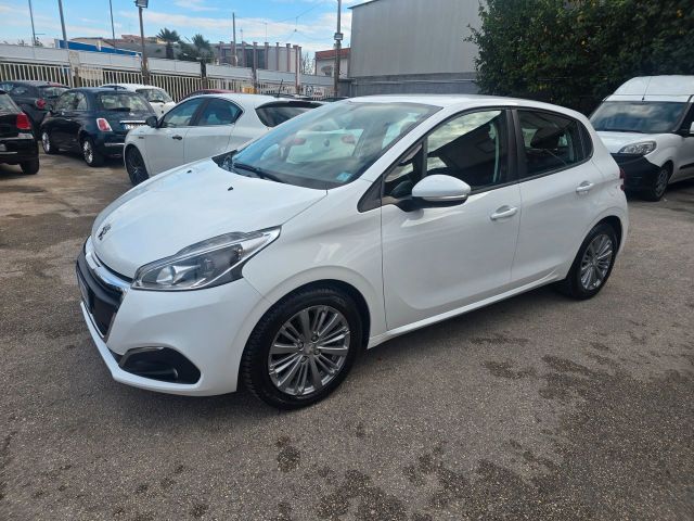 Peugeot 208 PureTech 82 5p. GPL Allure