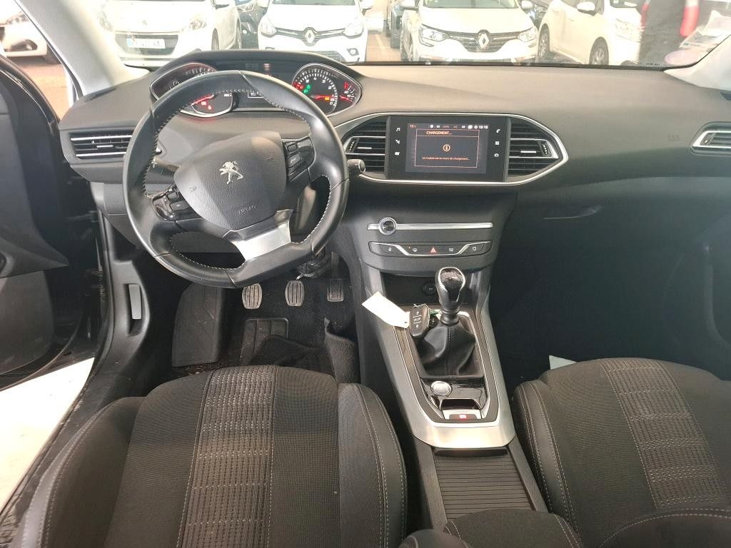 Fahrzeugabbildung Peugeot 308 SW Allure 1.2T NAVI/LED/PDC/ALU/DAB