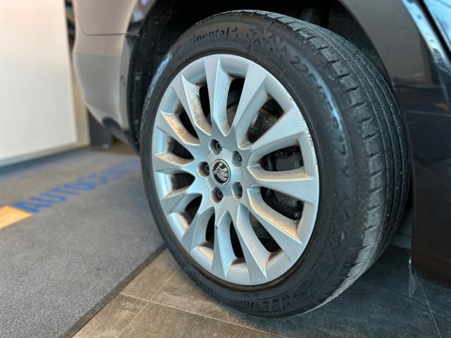 Skoda Superb Combi Exclusive 4x4 *1. Hand*Klima*TÜV*BT